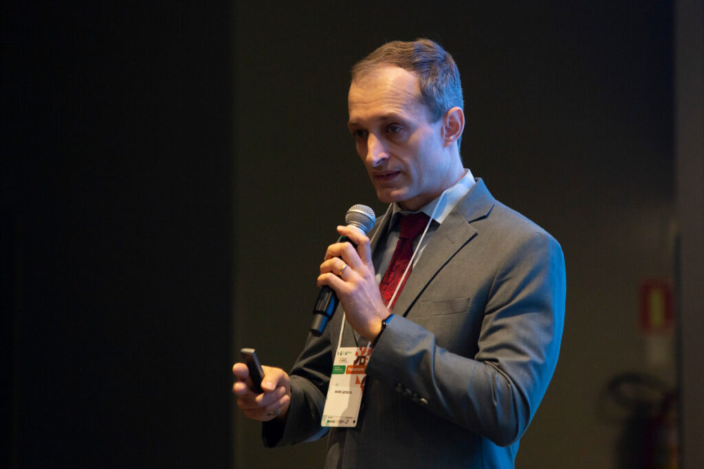 WEB_191_241205_Reumatec_MarceloAmaral