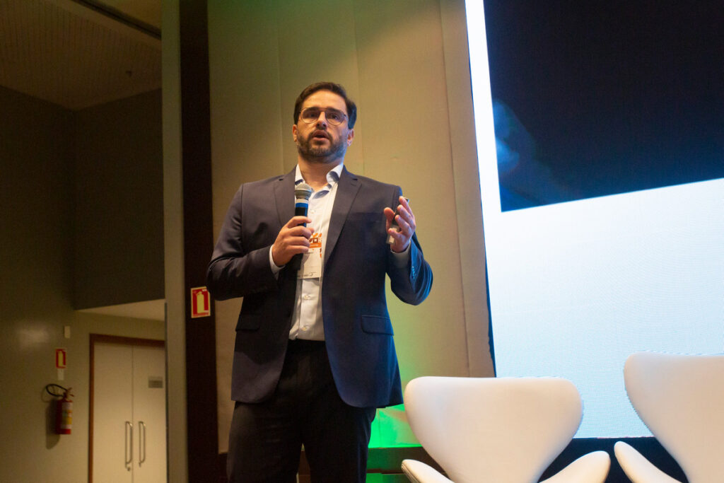 WEB_236_241205_Reumatec_MarceloAmaral